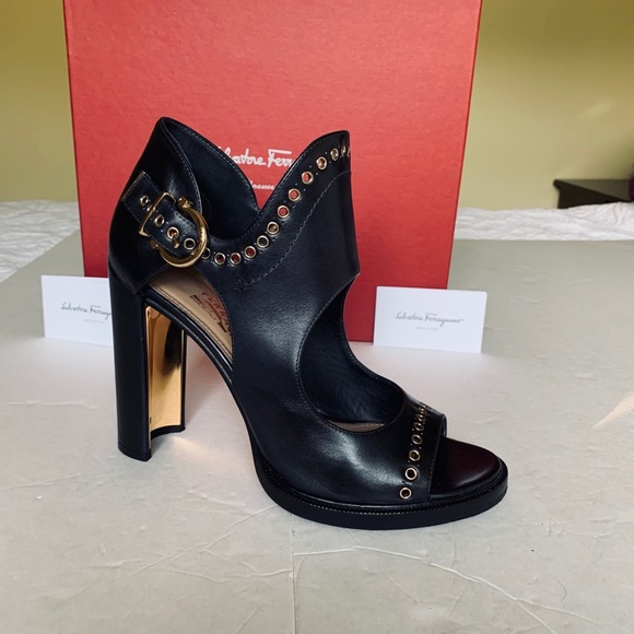 Salvatore Ferragamo Shoes - Ferragamo black leather shoes gold eyelets & heels